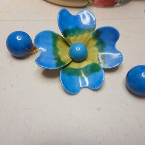 JEWELRY SET - cute little button Earrings and pin/ Broach